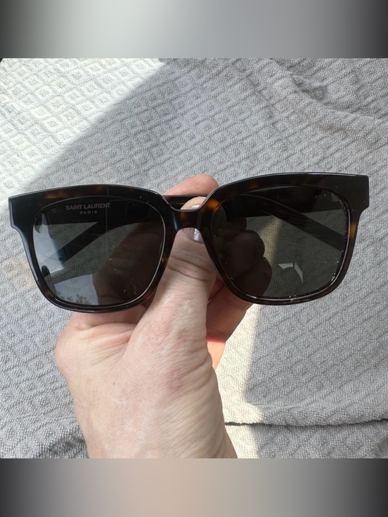 Yves Saint Laurent Accessories - Yves Saint Laurent YSL SL M40 oversized sunglasses